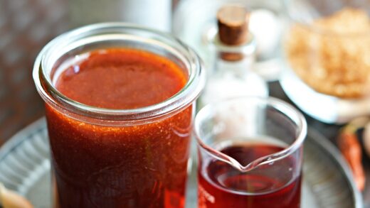 The simplest Homemade Barbeque Sauce! You never need to buy it again...