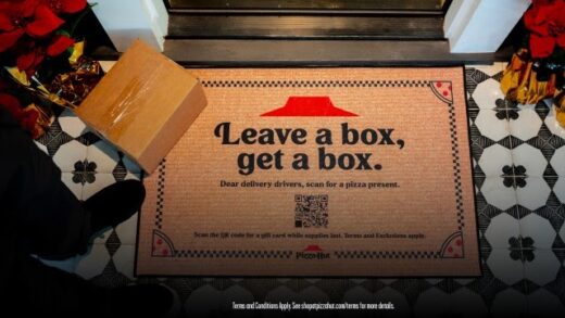 Pizza Hut Looks to Reward Delivery Drivers with "Reverse Delivery" Doormat