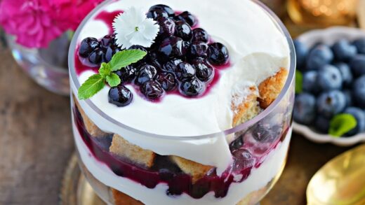 Eggless Blueberry Cheesecake Trifle Recipe