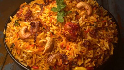 Chettinad Mushroom Biryani / செட்டிநாடு ஸ்டைல் மஷ்ரூம் பிரியாணி