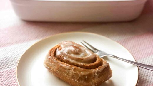 A Simple Cinnamon Roll Recipe for Beginners