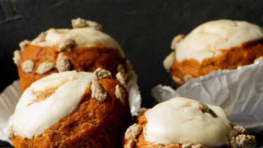 Pumpkin Cream Cheese Muffins - SUZIE SWEET TOOTH